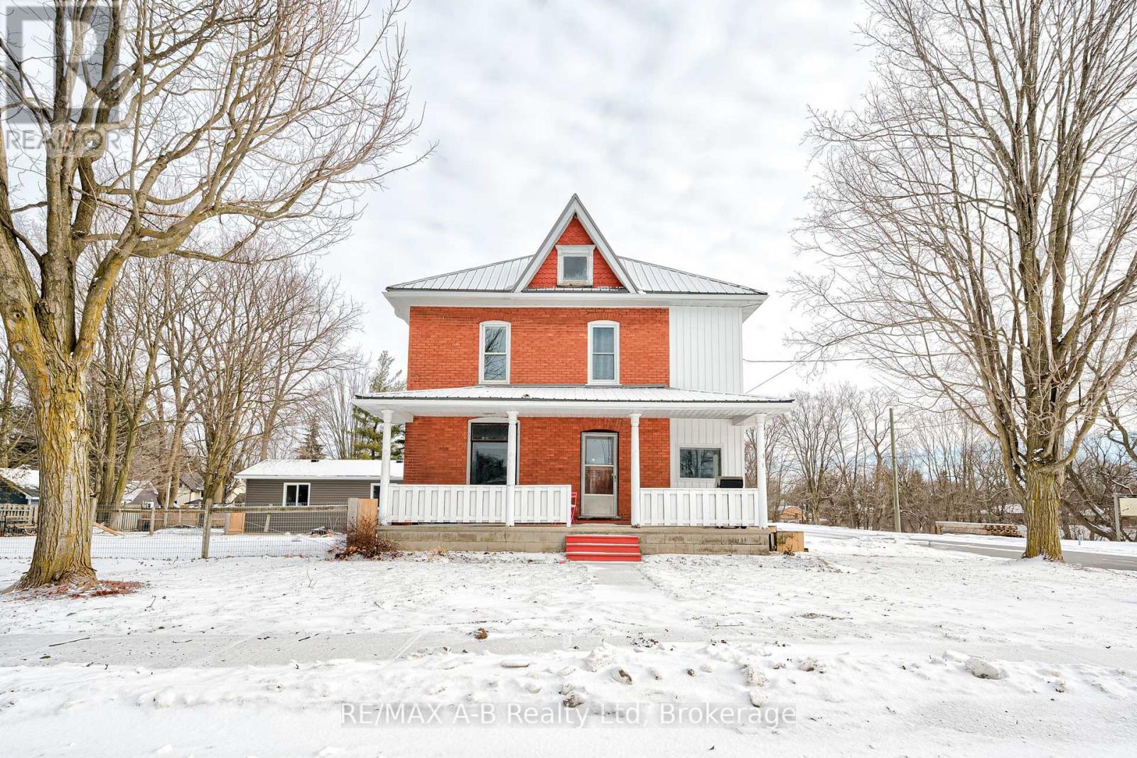 570 SPORTS DRIVE, Huron East, Ontario