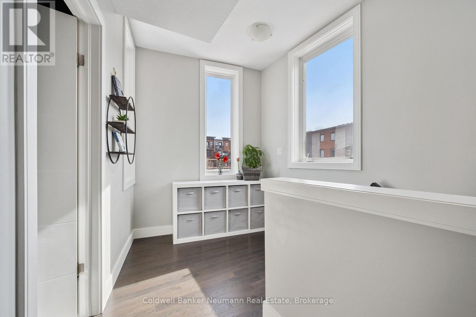 8 - 32 Arkell Road, Guelph, Ontario  N1L 0L4 - Photo 3 - X12900010