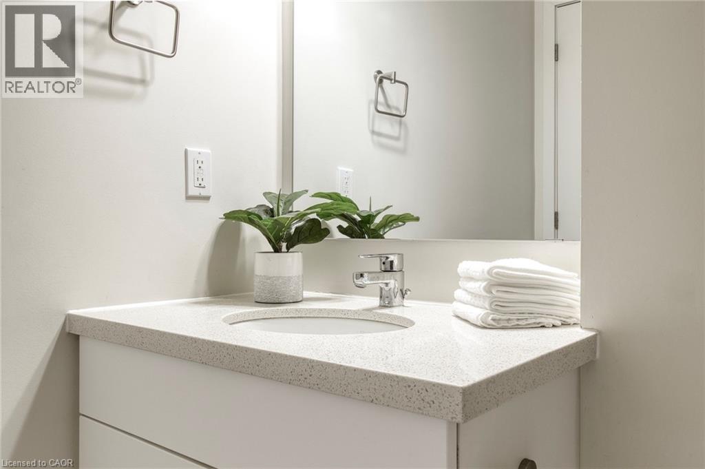 690 King Street W Unit# 101, Kitchener, Ontario  N2H 5L8 - Photo 11 - 40813487