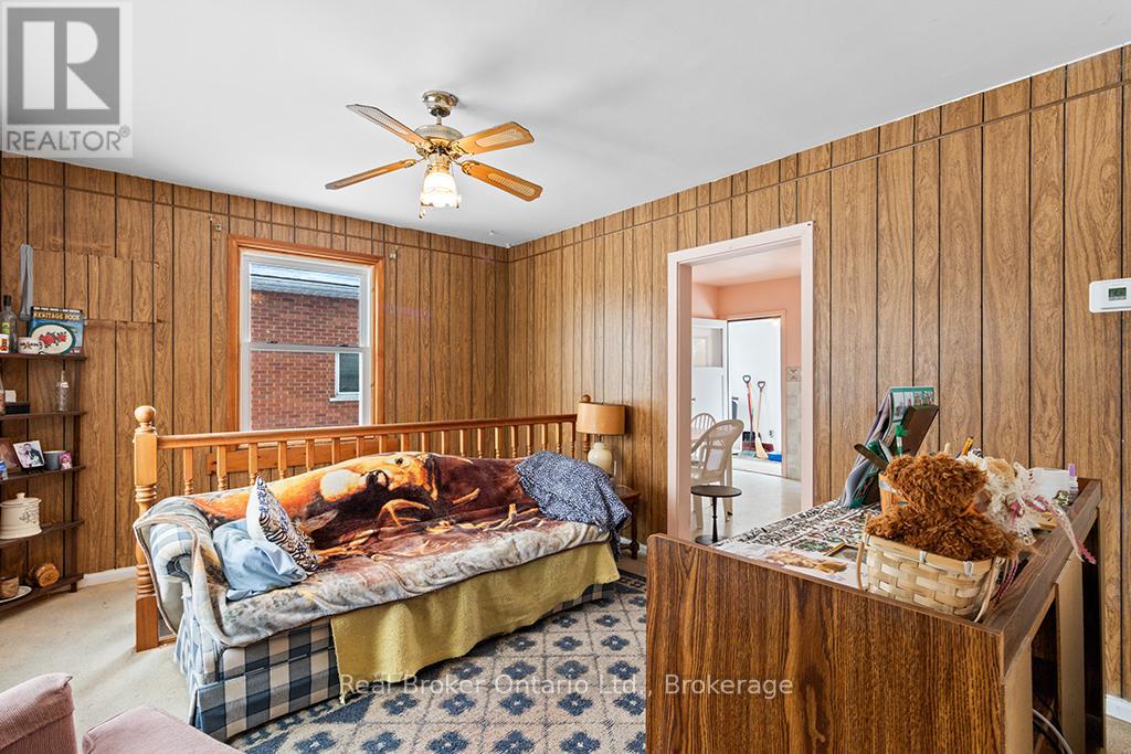 626 13th Avenue, Hanover, Ontario  N4N 2X1 - Photo 10 - X12900814