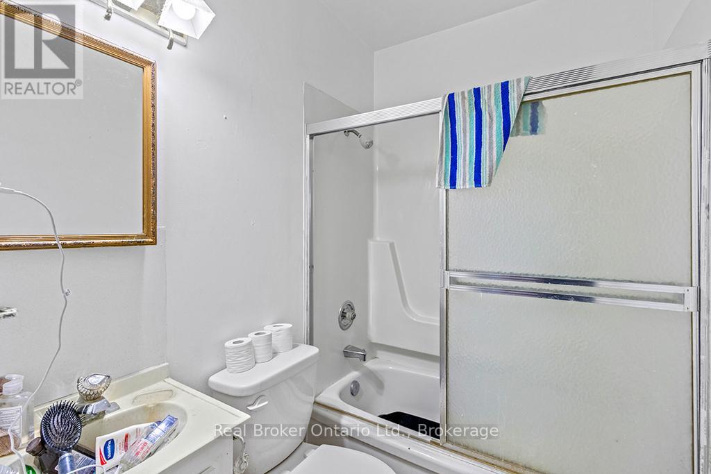 626 13th Avenue, Hanover, Ontario  N4N 2X1 - Photo 23 - X12900814