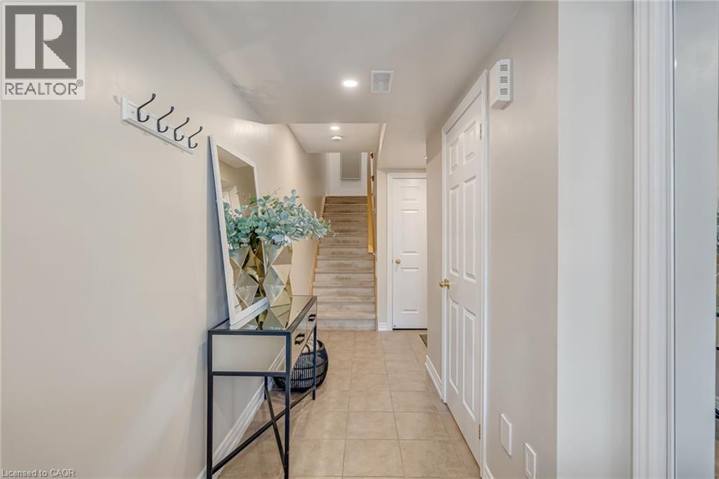 54 Nisbet Boulevard Unit# 16, Waterdown, Ontario  L8B 0Y3 - Photo 6 - 40813490