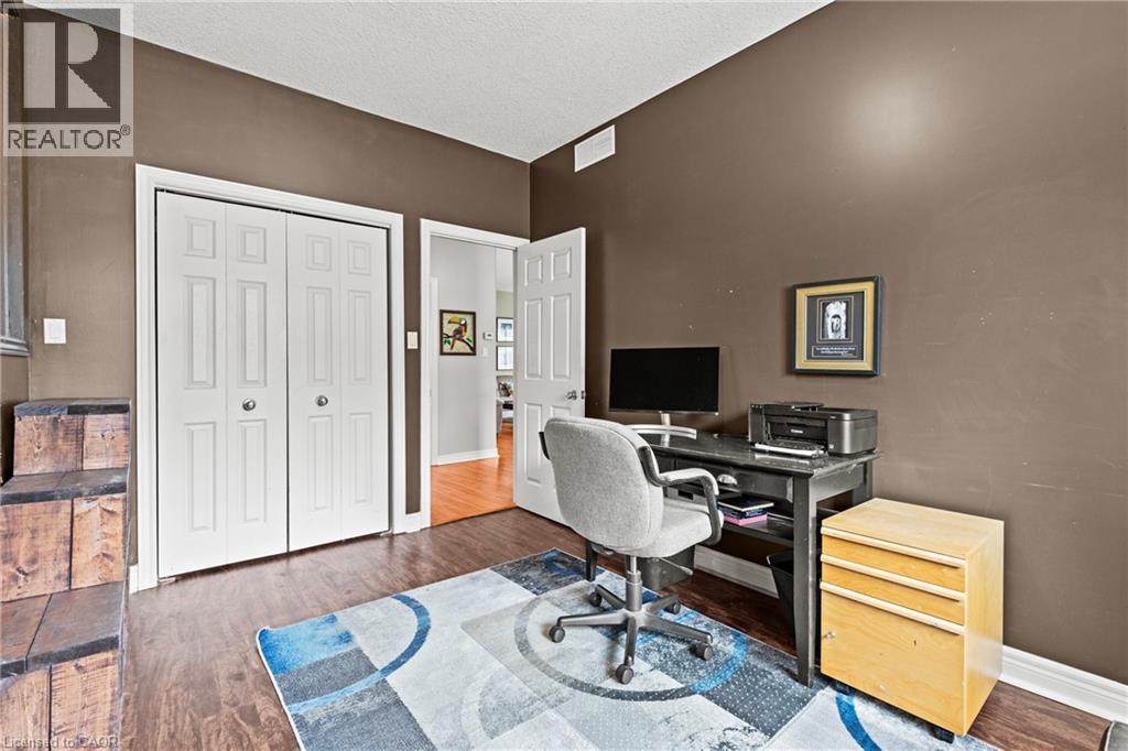 7852 Charnwood Avenue, Niagara Falls, Ontario  L2H 3E2 - Photo 12 - 40813670