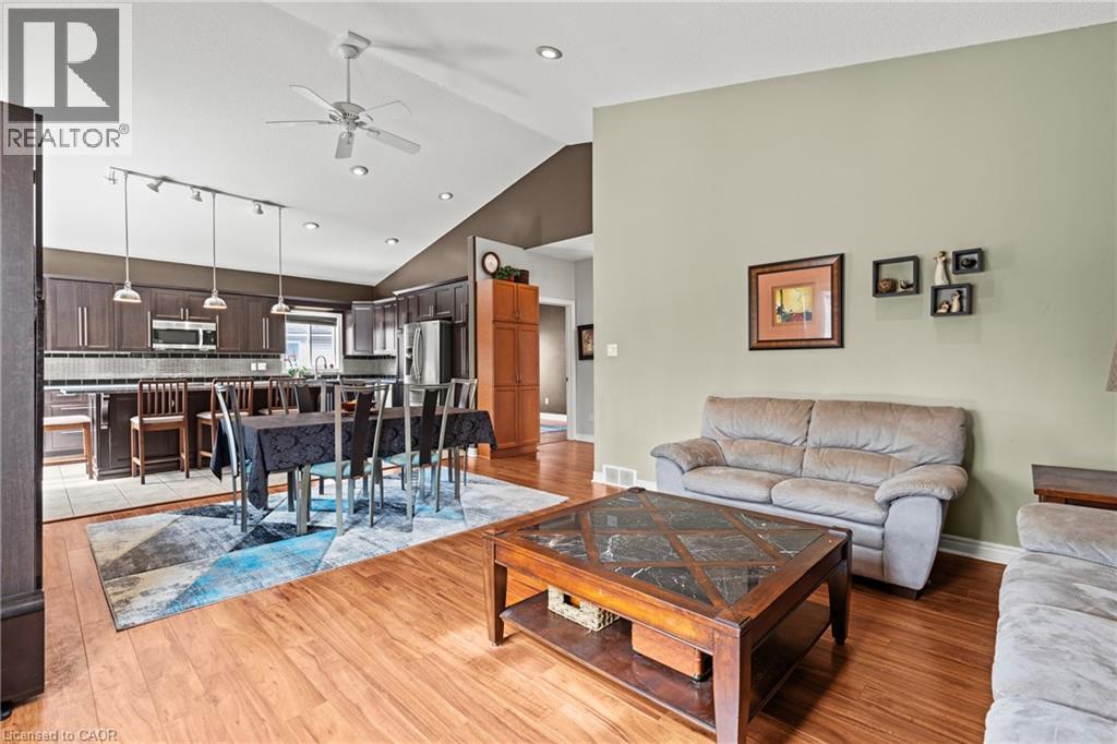 7852 Charnwood Avenue, Niagara Falls, Ontario  L2H 3E2 - Photo 13 - 40813670