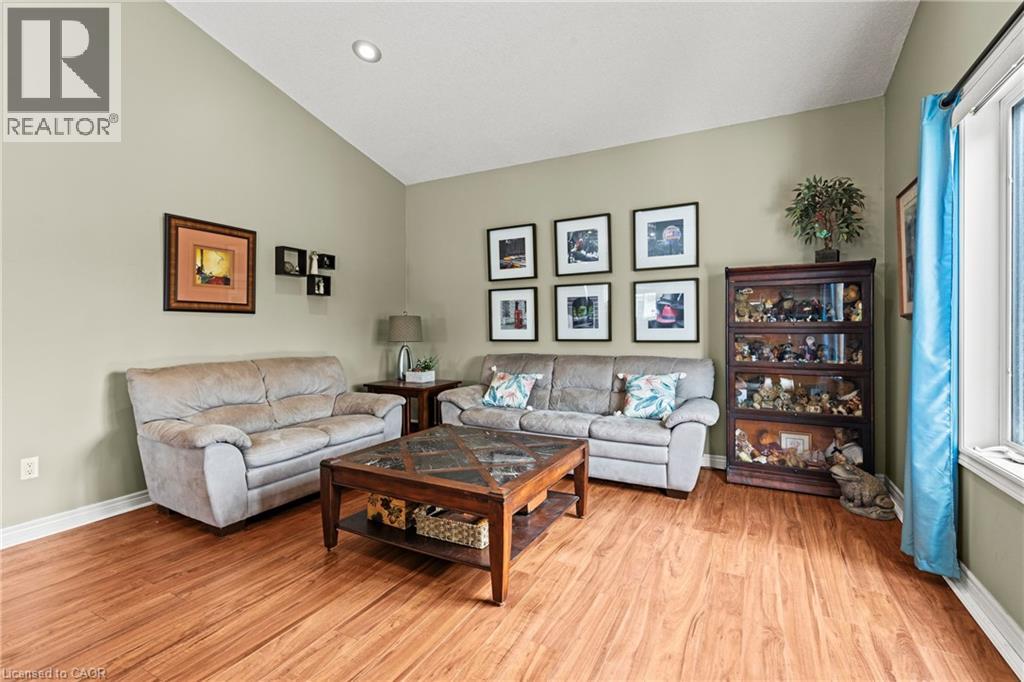 7852 Charnwood Avenue, Niagara Falls, Ontario  L2H 3E2 - Photo 14 - 40813670