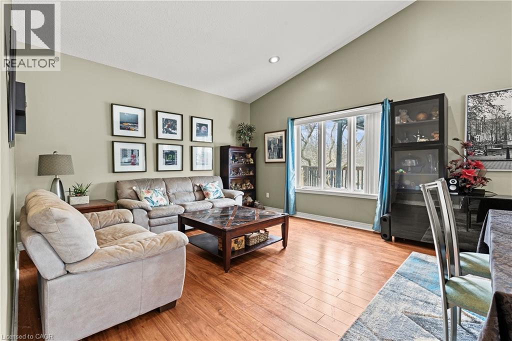 7852 Charnwood Avenue, Niagara Falls, Ontario  L2H 3E2 - Photo 15 - 40813670