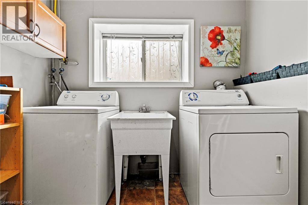 7852 Charnwood Avenue, Niagara Falls, Ontario  L2H 3E2 - Photo 34 - 40813670