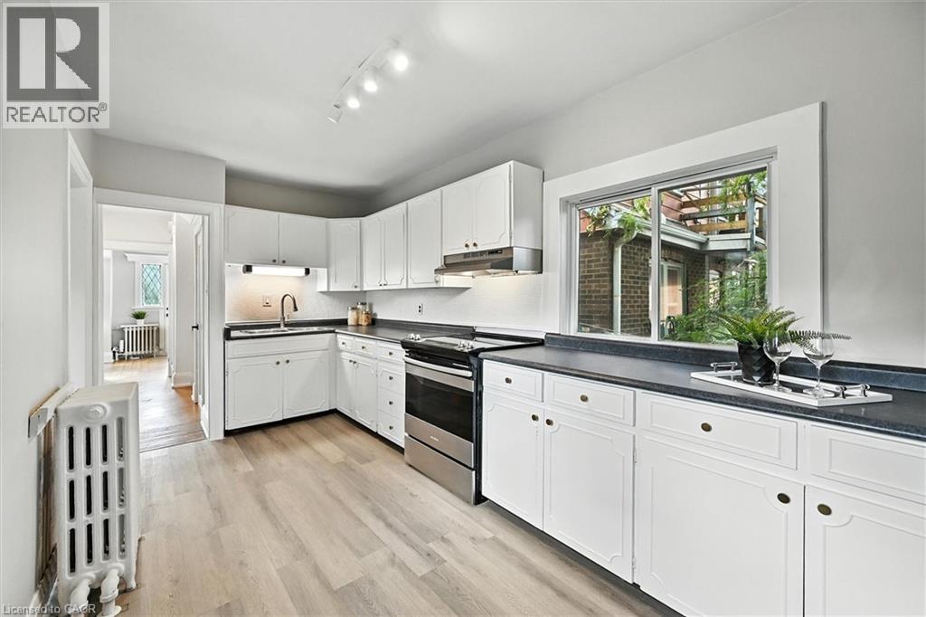 1047 Main Street E, Hamilton, Ontario  L8M 1N5 - Photo 31 - 40812595