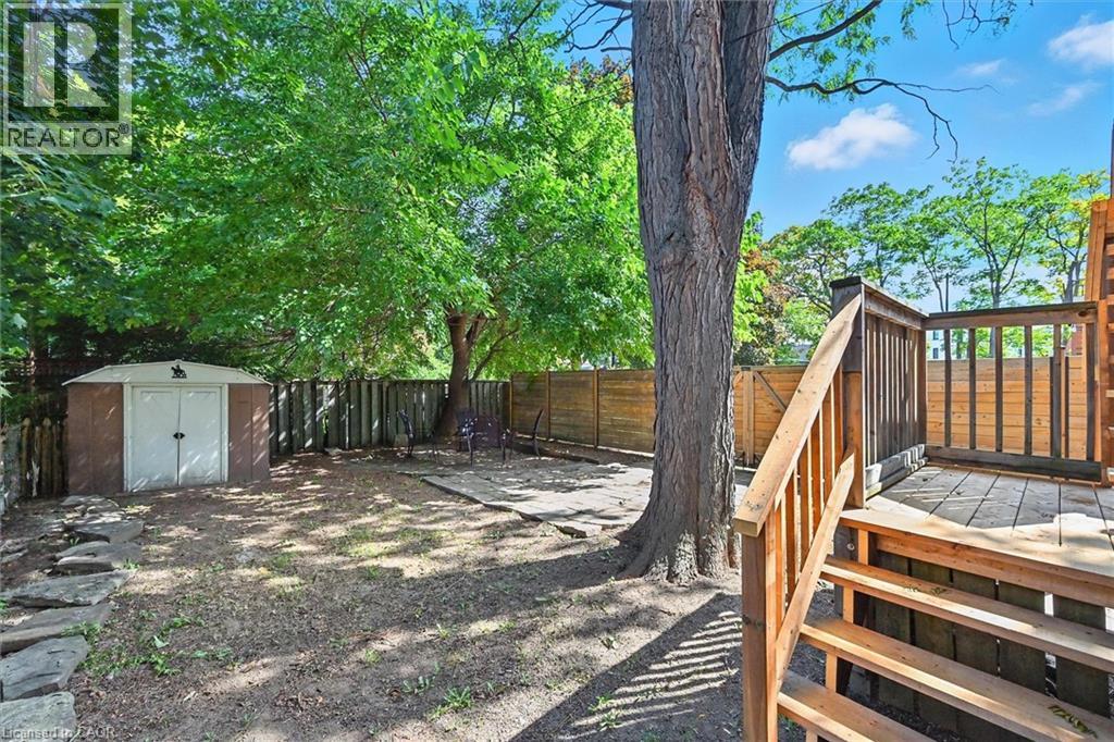 1047 Main Street E, Hamilton, Ontario  L8M 1N5 - Photo 45 - 40812595