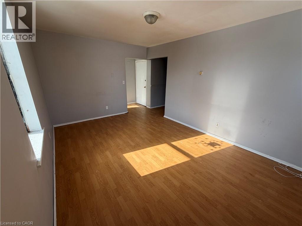 571 ONTARIO Street Unit# 2, Watford, Ontario