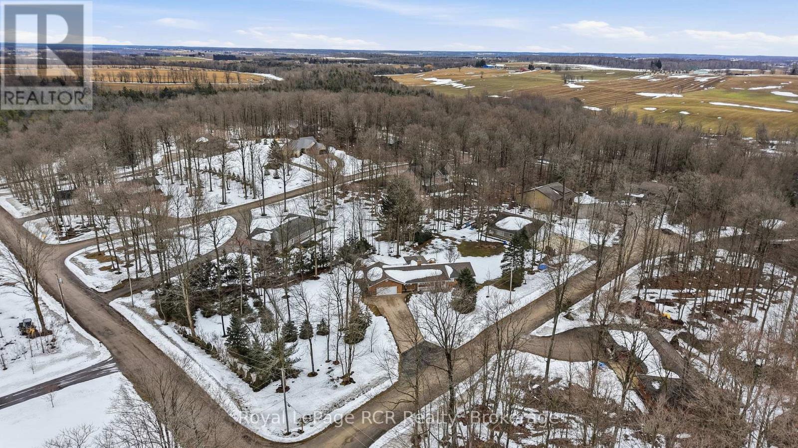 3 WOODLAND COURT, South Bruce, Ontario