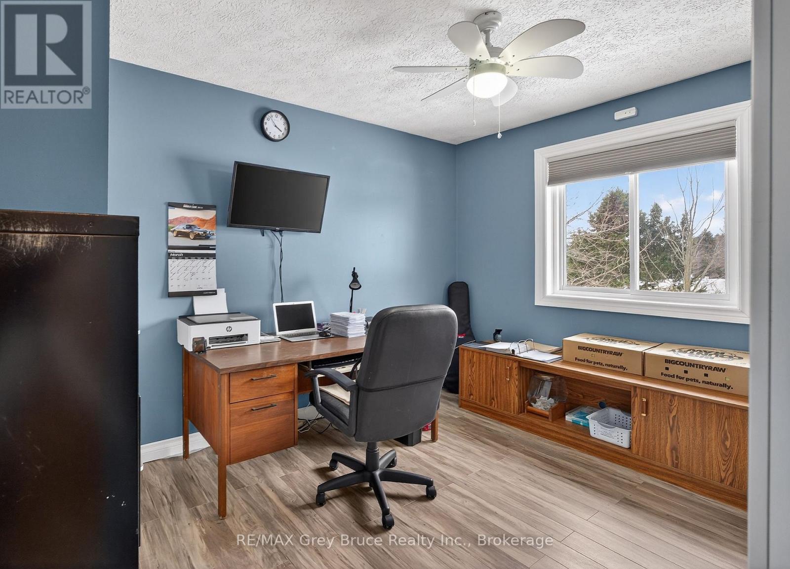 102 Mary Avenue W, Georgian Bluffs, Ontario  N4K 5N5 - Photo 27 - X12902280