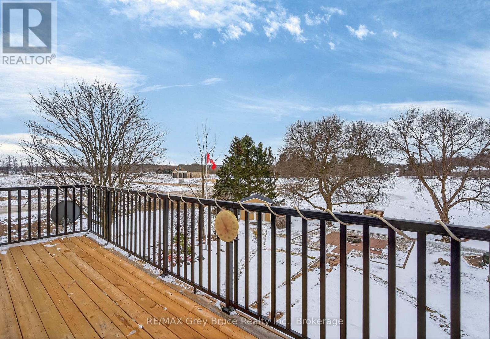 102 Mary Avenue W, Georgian Bluffs, Ontario  N4K 5N5 - Photo 34 - X12902280