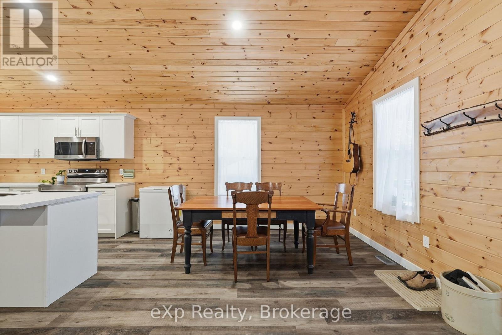 38 Miller Lake Road, Northern Bruce Peninsula, Ontario  N0H 1Z0 - Photo 15 - X12902374