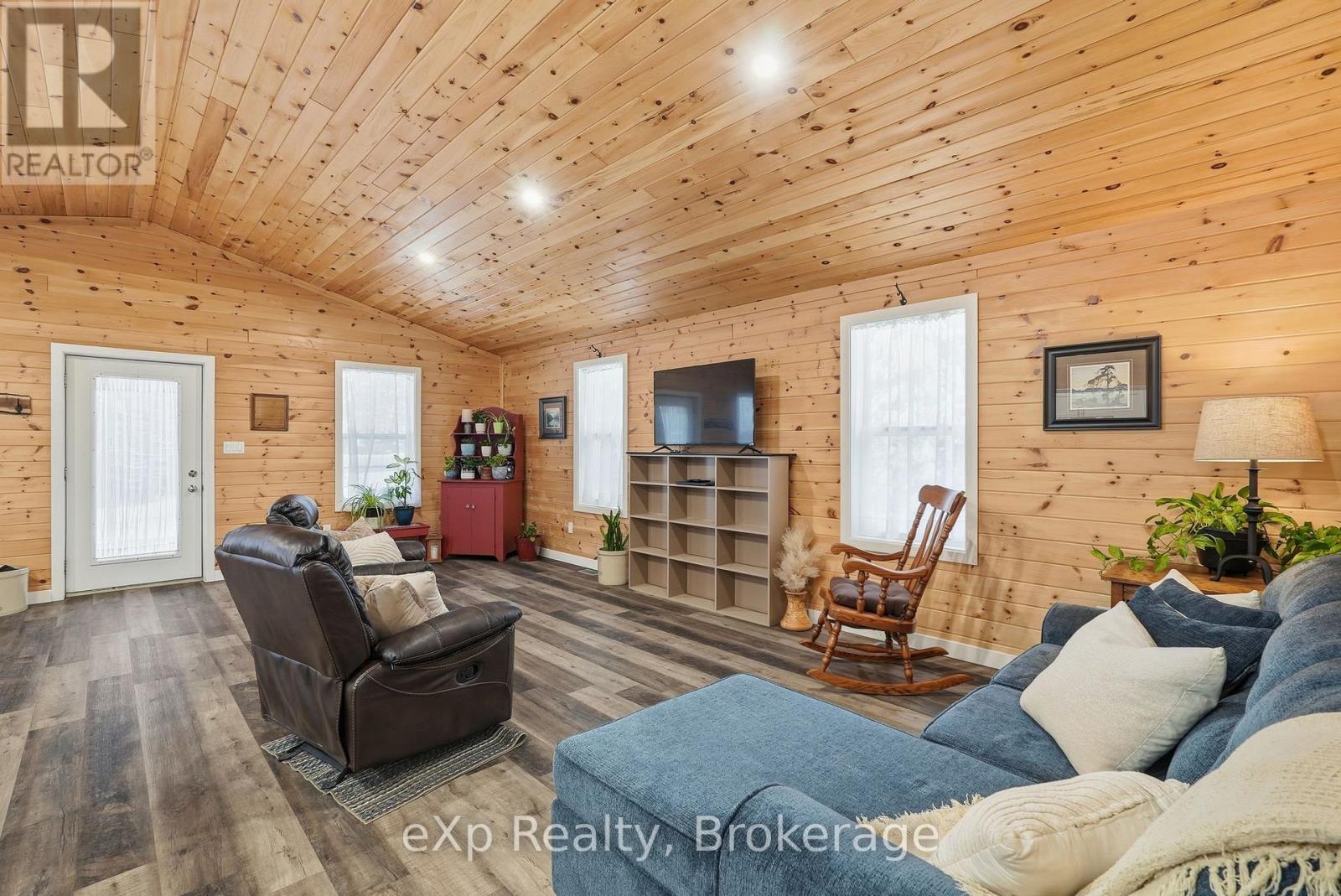 38 Miller Lake Road, Northern Bruce Peninsula, Ontario  N0H 1Z0 - Photo 23 - X12902374