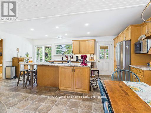 213 Huron Road, Huron-Kinloss, Ontario  N2Z 2X3 - Photo 9 - X12902472