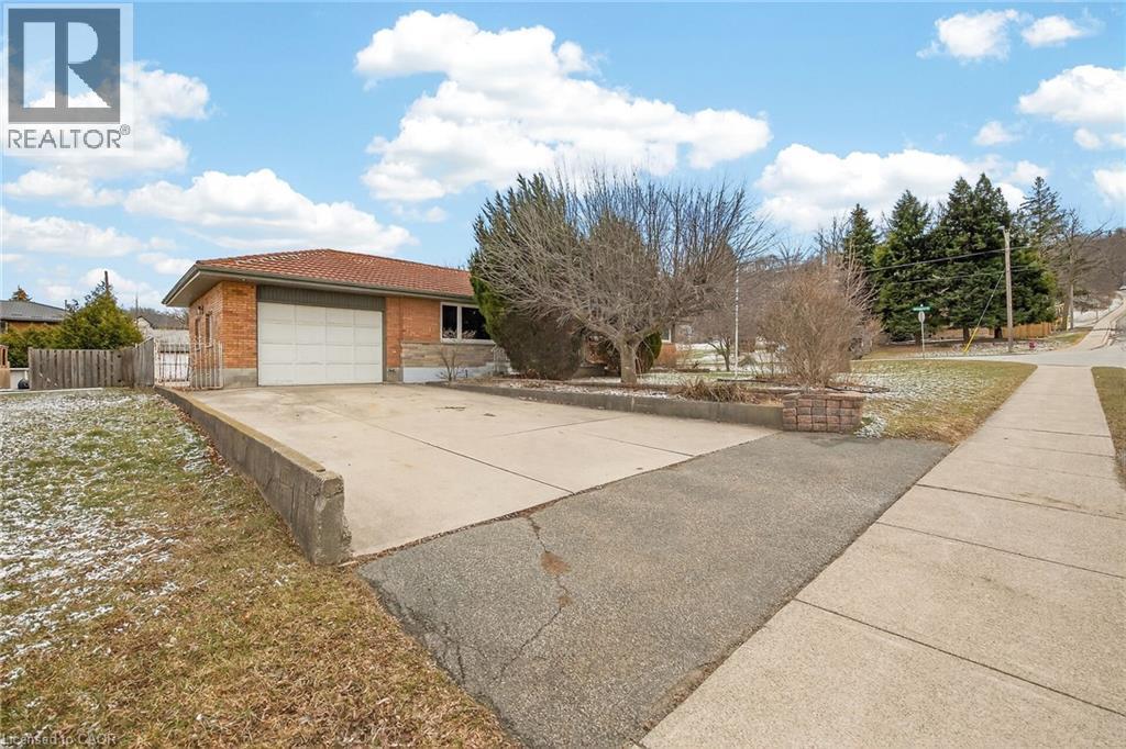 82 Millen Road Unit# 1, Stoney Creek, Ontario  L8G 3G2 - Photo 2 - 40813462