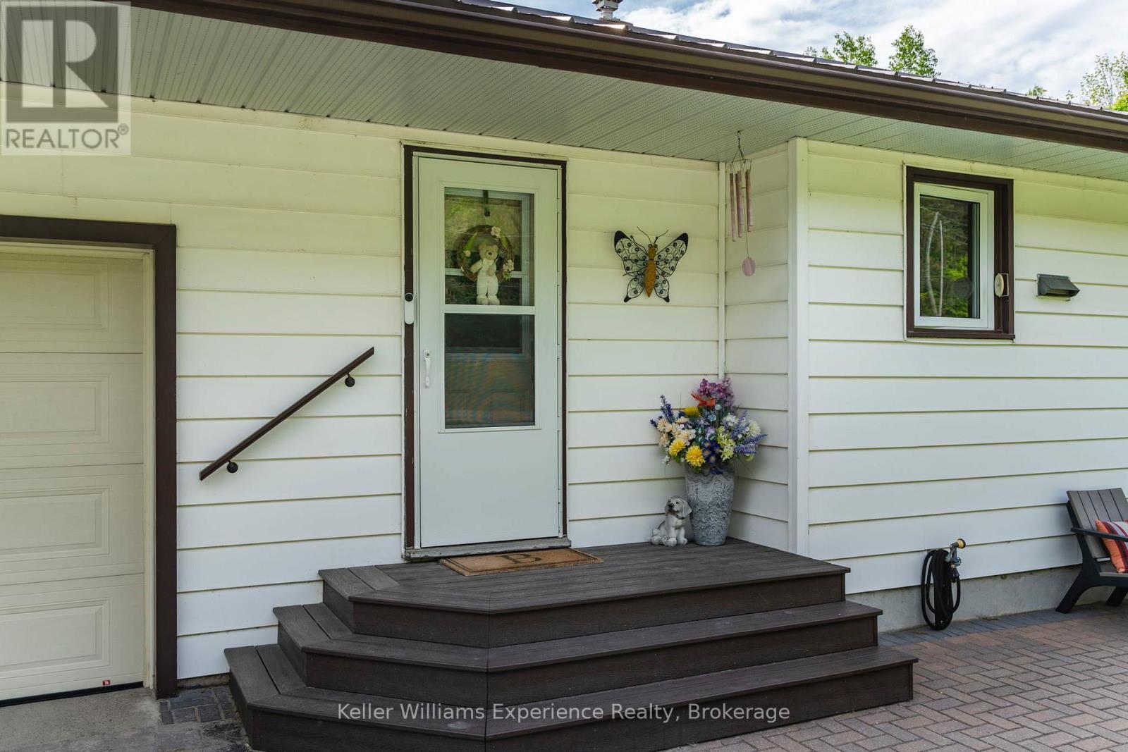 450 Concession 11 Road E, Tiny, Ontario  L0L 2J0 - Photo 3 - S12902656