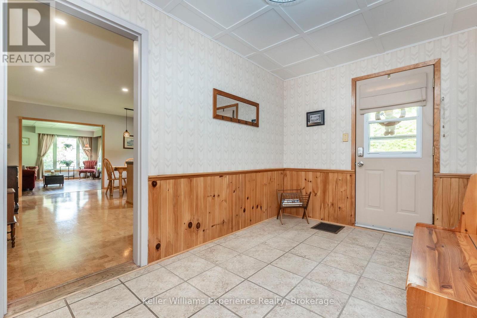 450 Concession 11 Road E, Tiny, Ontario  L0L 2J0 - Photo 5 - S12902656