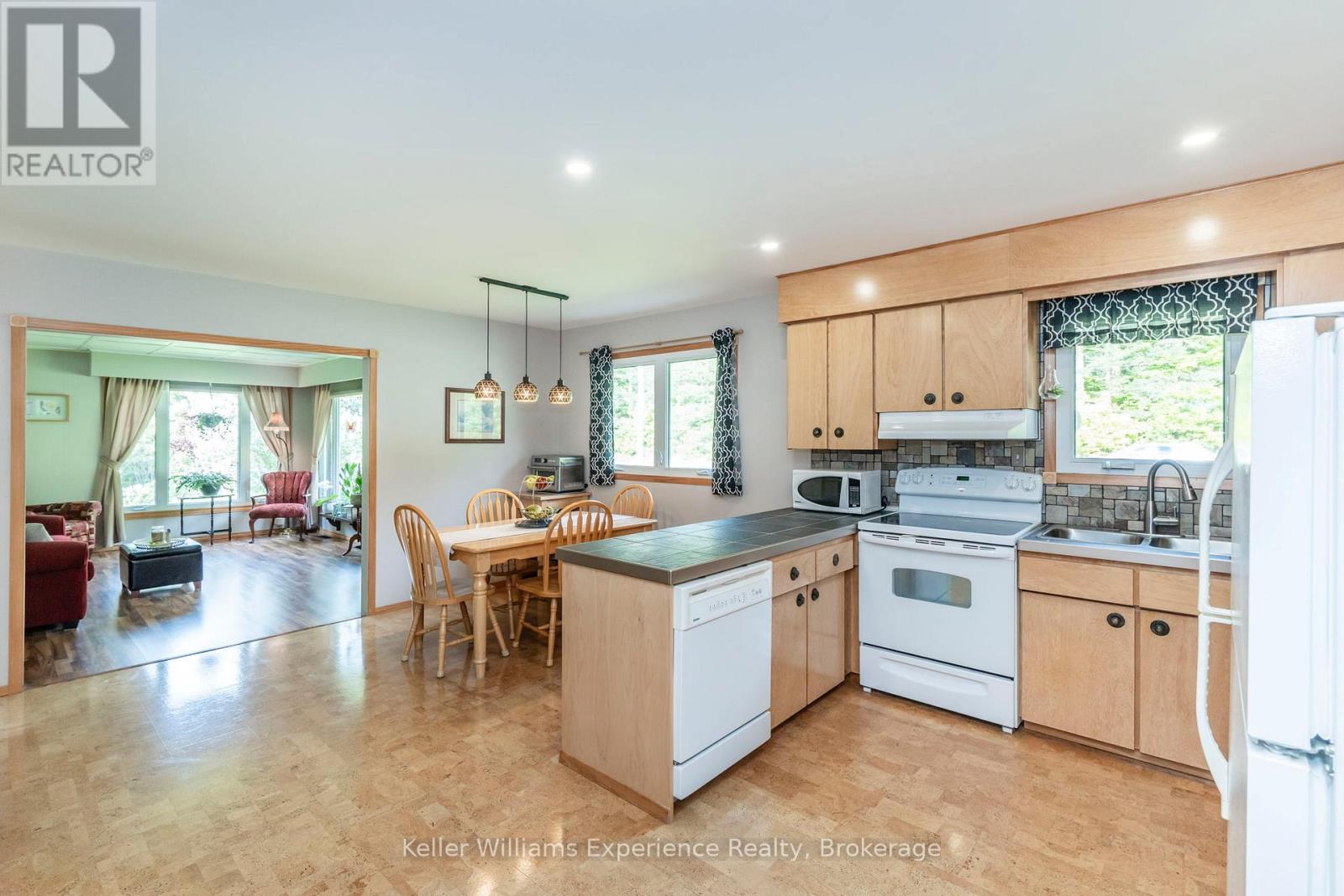 450 Concession 11 Road E, Tiny, Ontario  L0L 2J0 - Photo 6 - S12902656