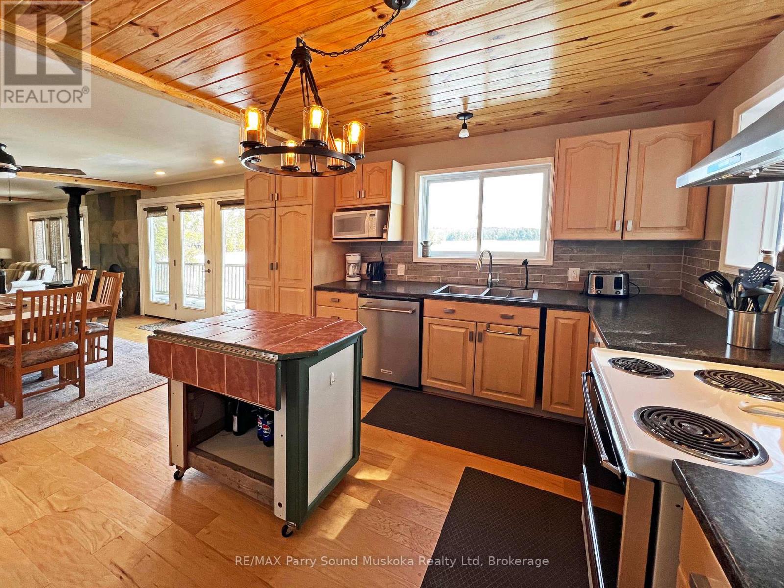 24a Rocco's Lane, Seguin, Ontario  P2A 2W8 - Photo 17 - X12902800