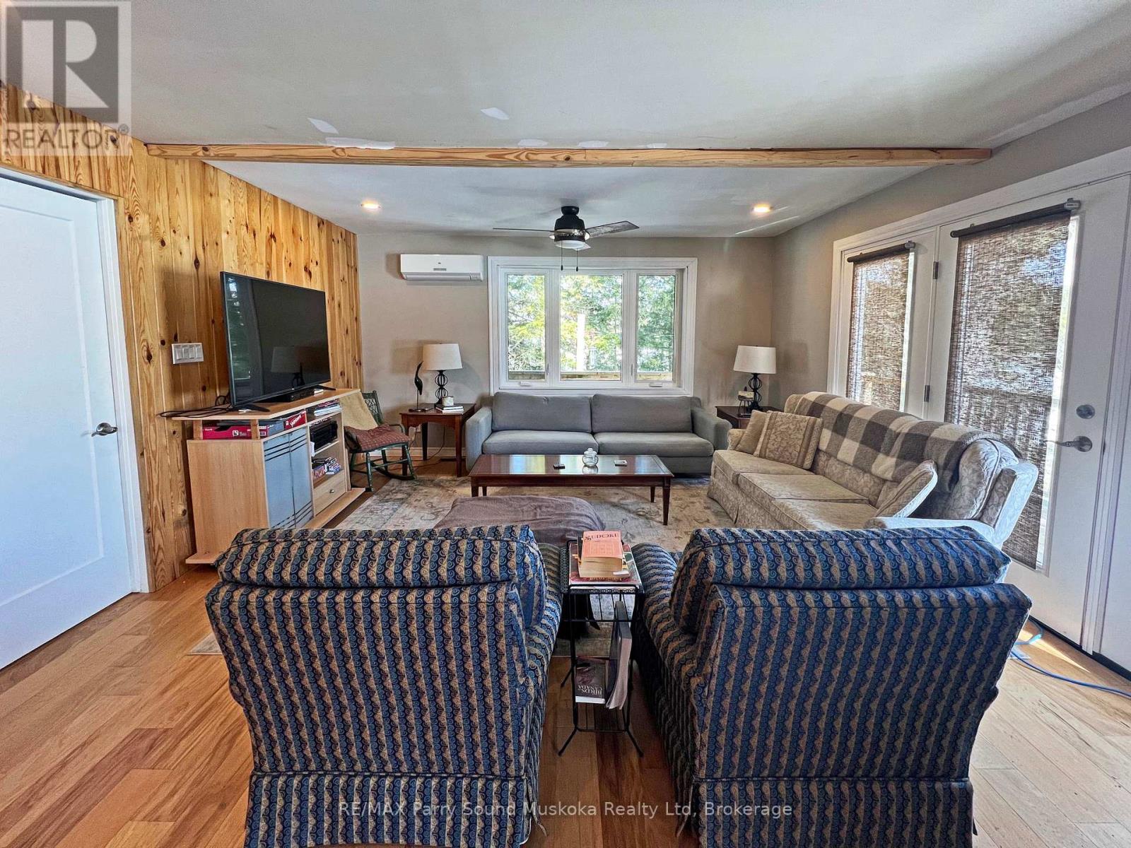 24a Rocco's Lane, Seguin, Ontario  P2A 2W8 - Photo 8 - X12902800