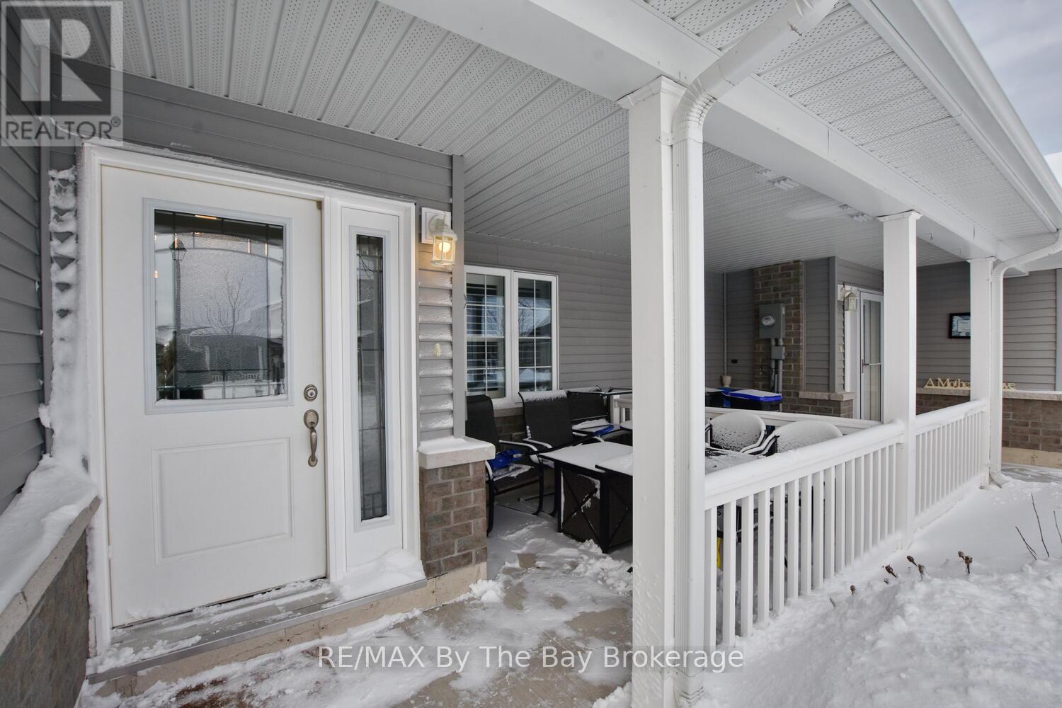 30 Ivy Crescent, Wasaga Beach, Ontario  L9Z 0H8 - Photo 2 - S12903064