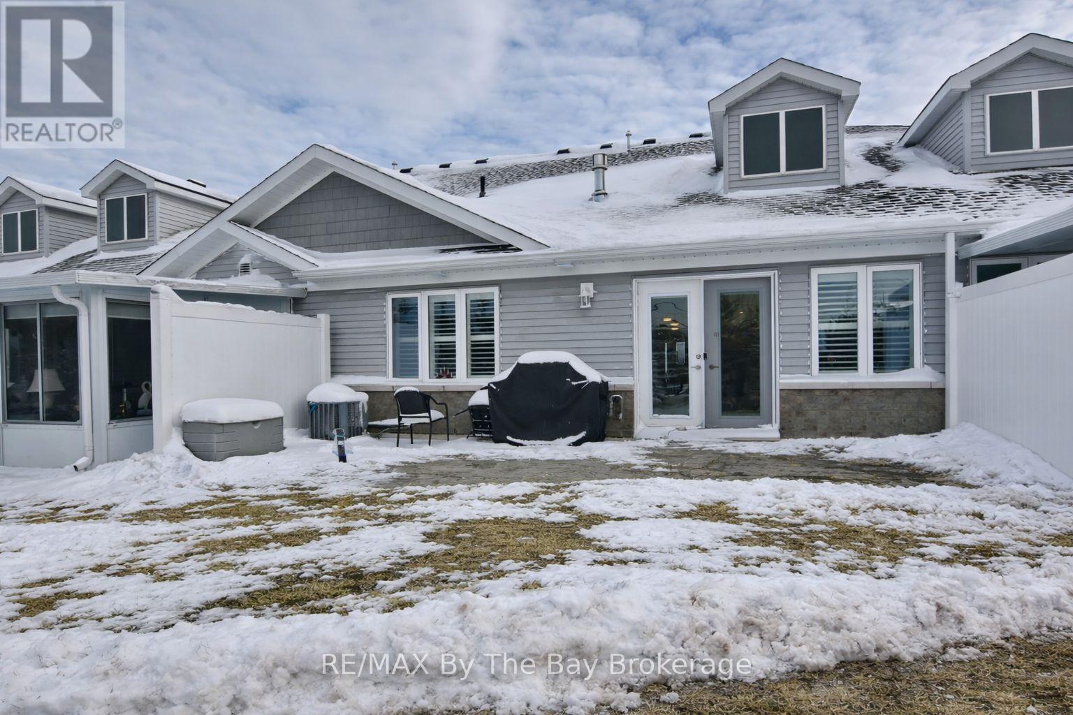 30 Ivy Crescent, Wasaga Beach, Ontario  L9Z 0H8 - Photo 3 - S12903064