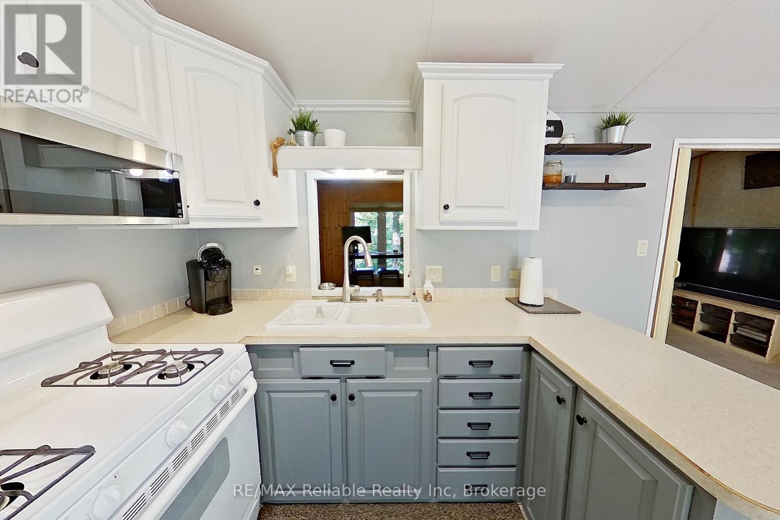 19 - 76735 Wildwood Line, Bluewater, Ontario  N0M 1G0 - Photo 16 - X12903184