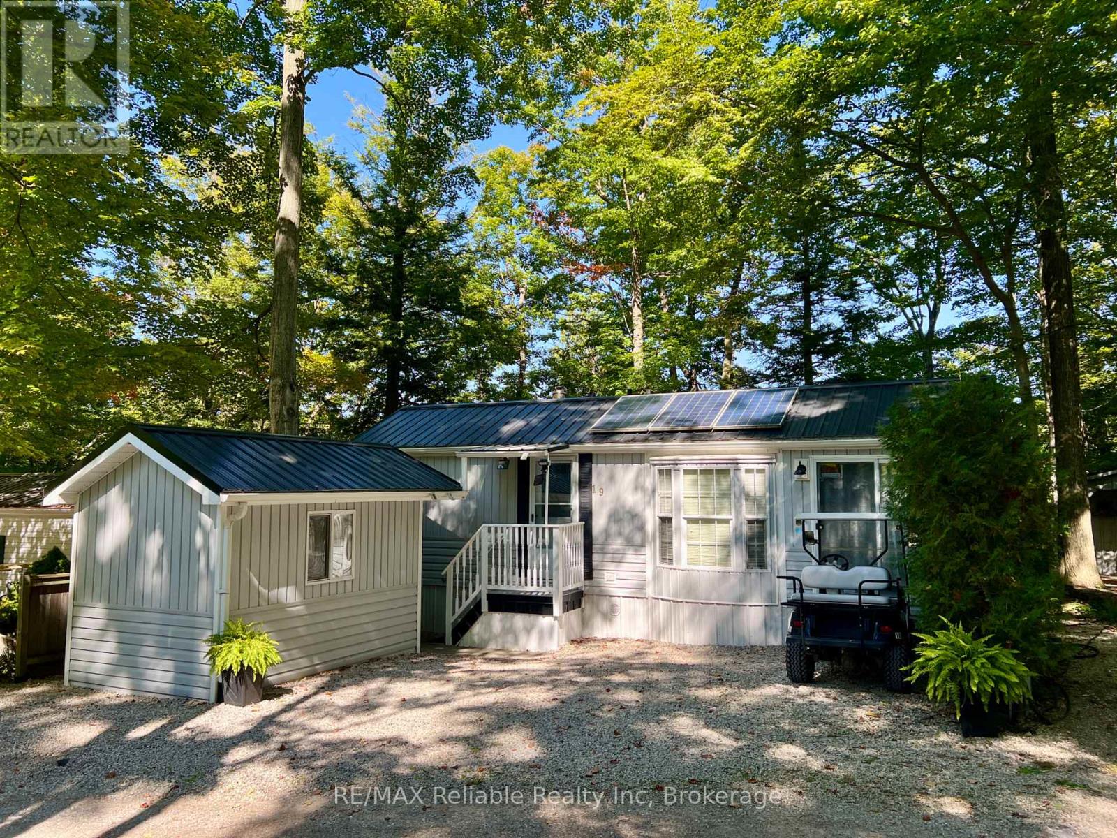 19 - 76735 Wildwood Line, Bluewater, Ontario  N0M 1G0 - Photo 2 - X12903184