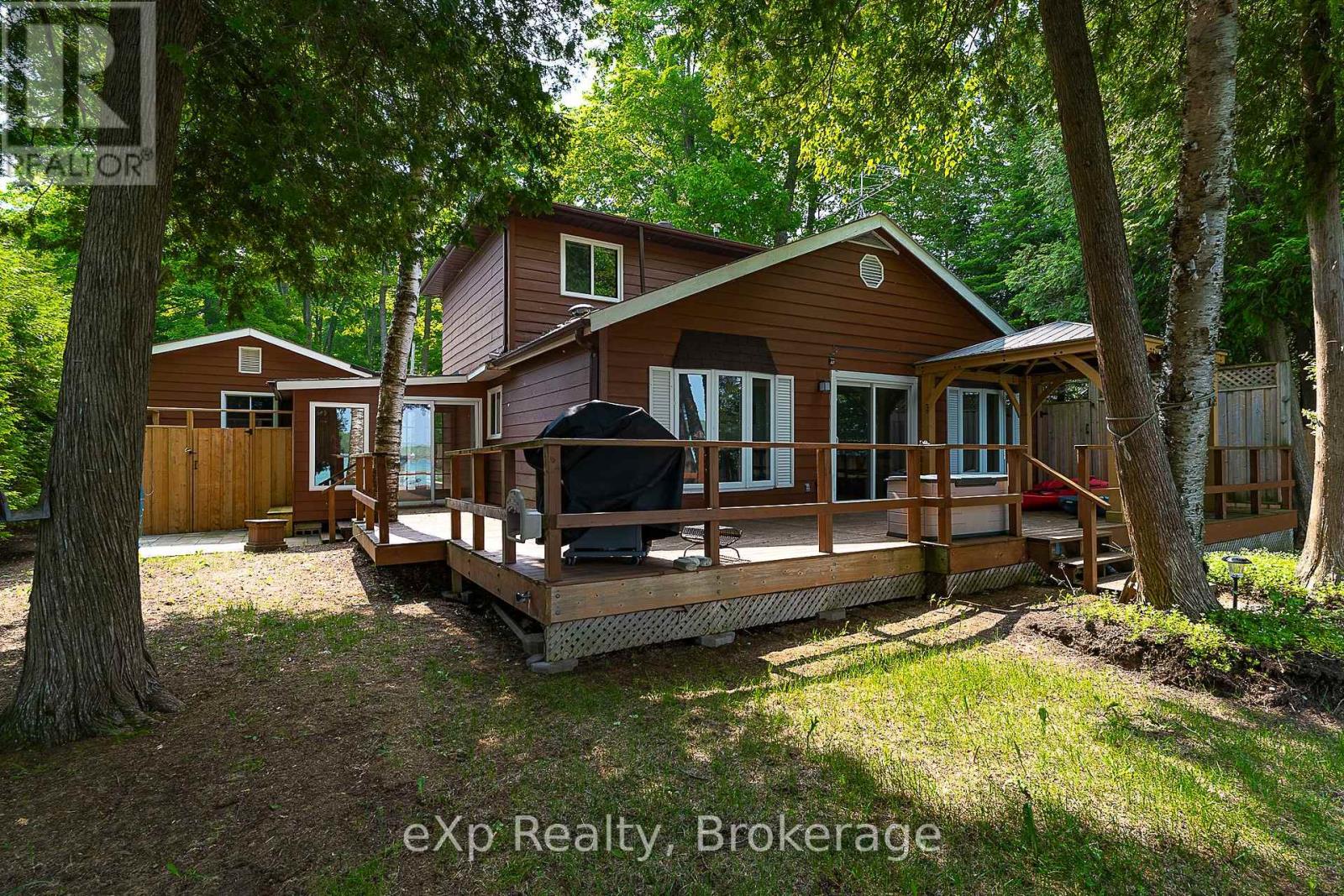 170 Francis Drive, Georgian Bluffs, Ontario  N0H 2K0 - Photo 12 - X12903240