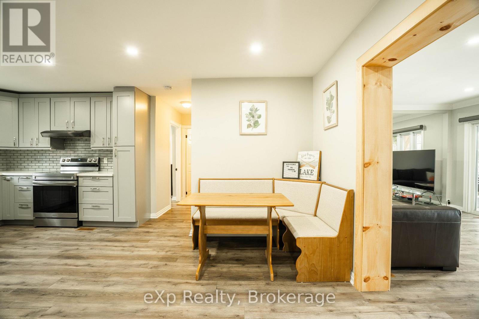 170 Francis Drive, Georgian Bluffs, Ontario  N0H 2K0 - Photo 13 - X12903240