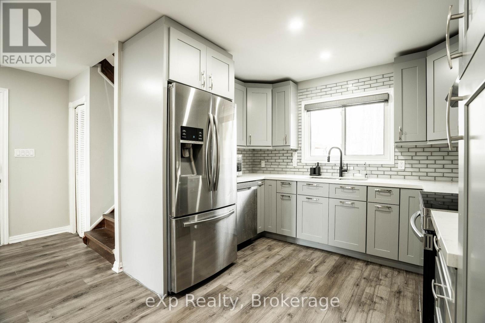 170 Francis Drive, Georgian Bluffs, Ontario  N0H 2K0 - Photo 17 - X12903240