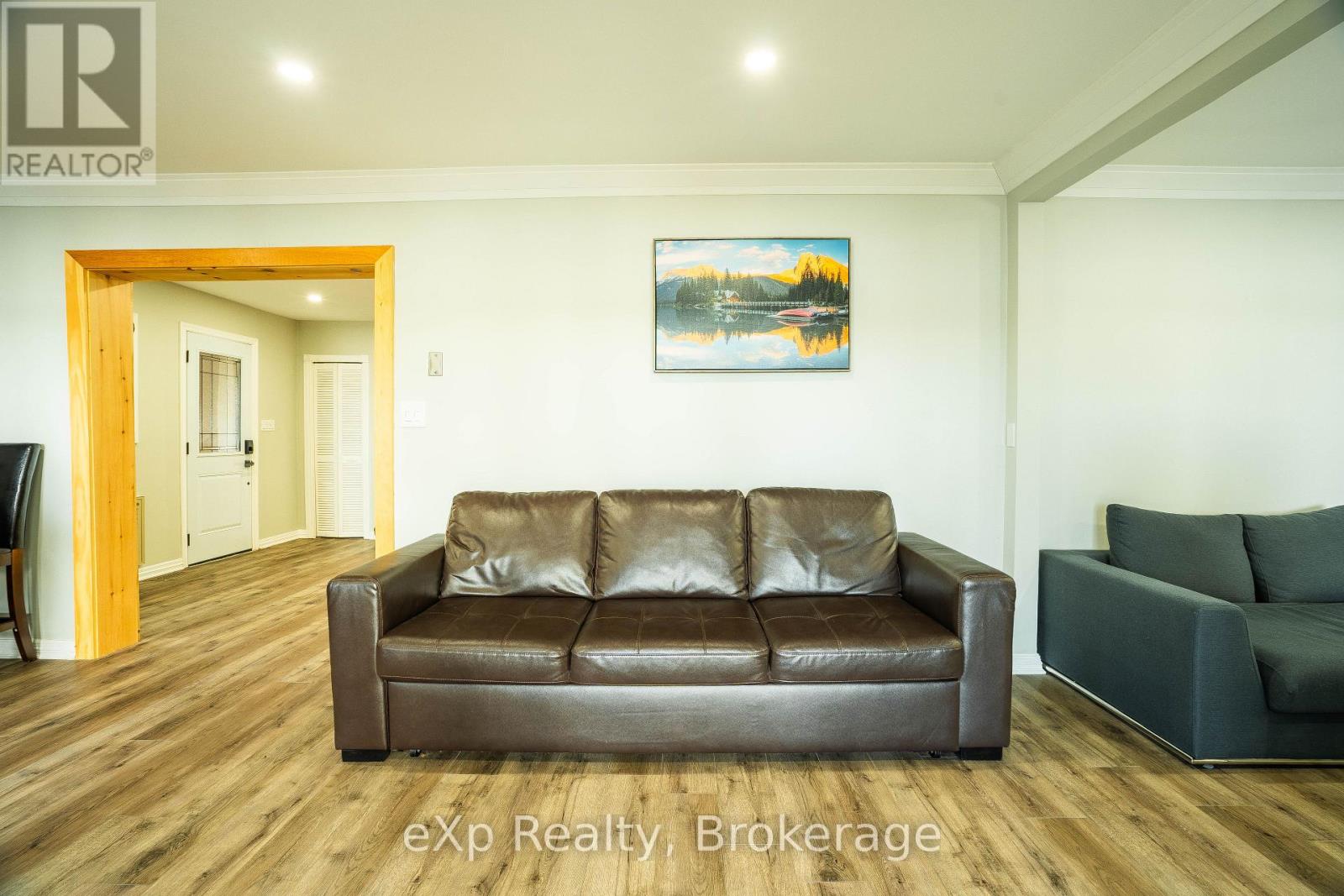 170 Francis Drive, Georgian Bluffs, Ontario  N0H 2K0 - Photo 24 - X12903240