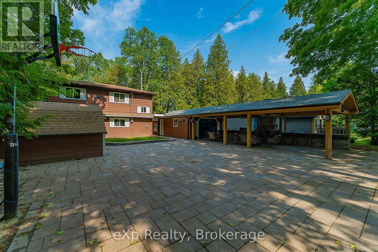 170 Francis Drive, Georgian Bluffs, Ontario  N0H 2K0 - Photo 3 - X12903240