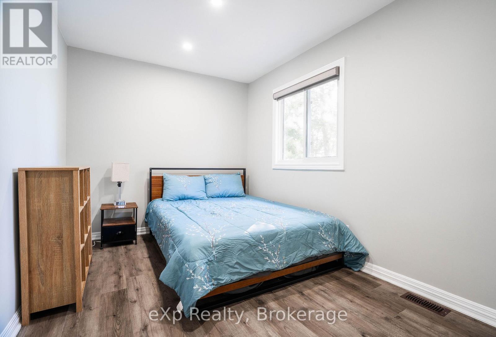 170 Francis Drive, Georgian Bluffs, Ontario  N0H 2K0 - Photo 30 - X12903240