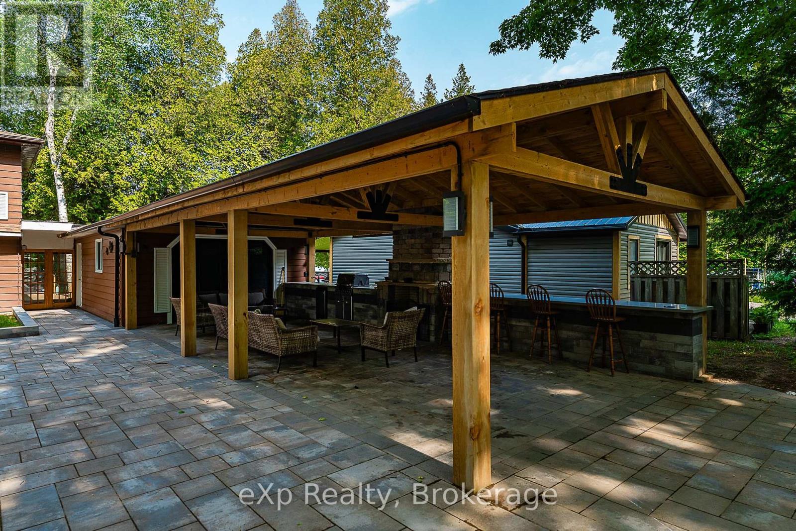 170 Francis Drive, Georgian Bluffs, Ontario  N0H 2K0 - Photo 4 - X12903240