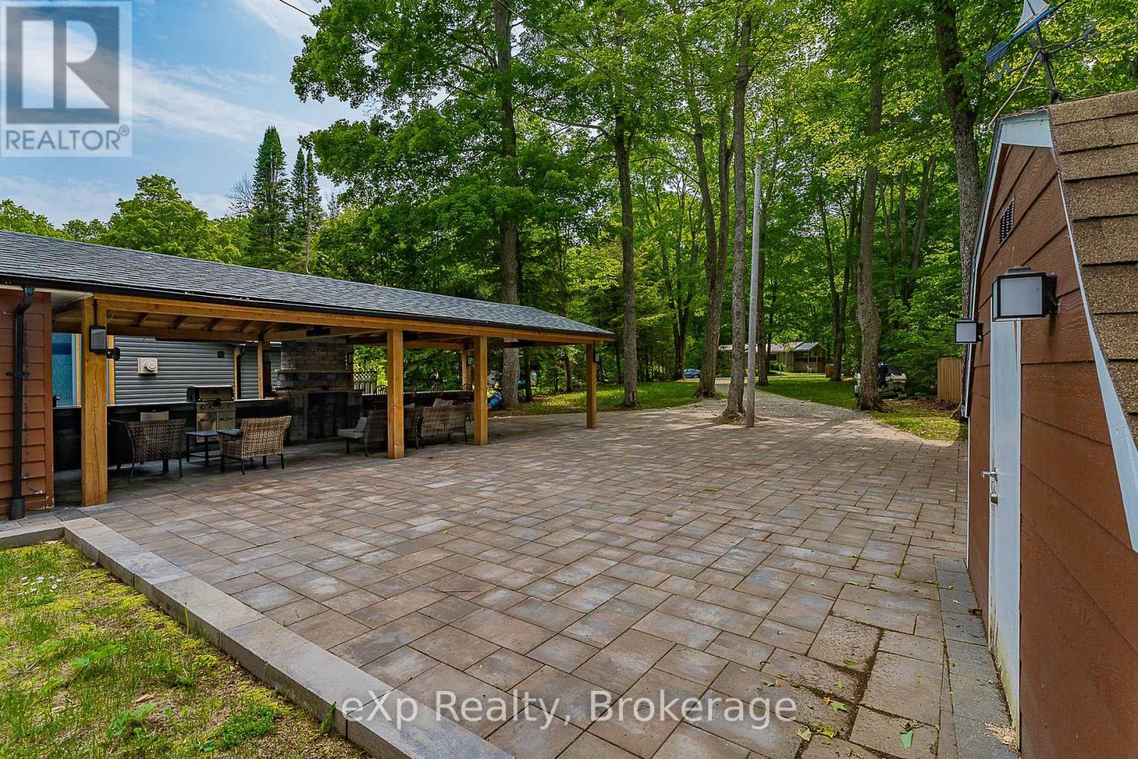 170 Francis Drive, Georgian Bluffs, Ontario  N0H 2K0 - Photo 8 - X12903240