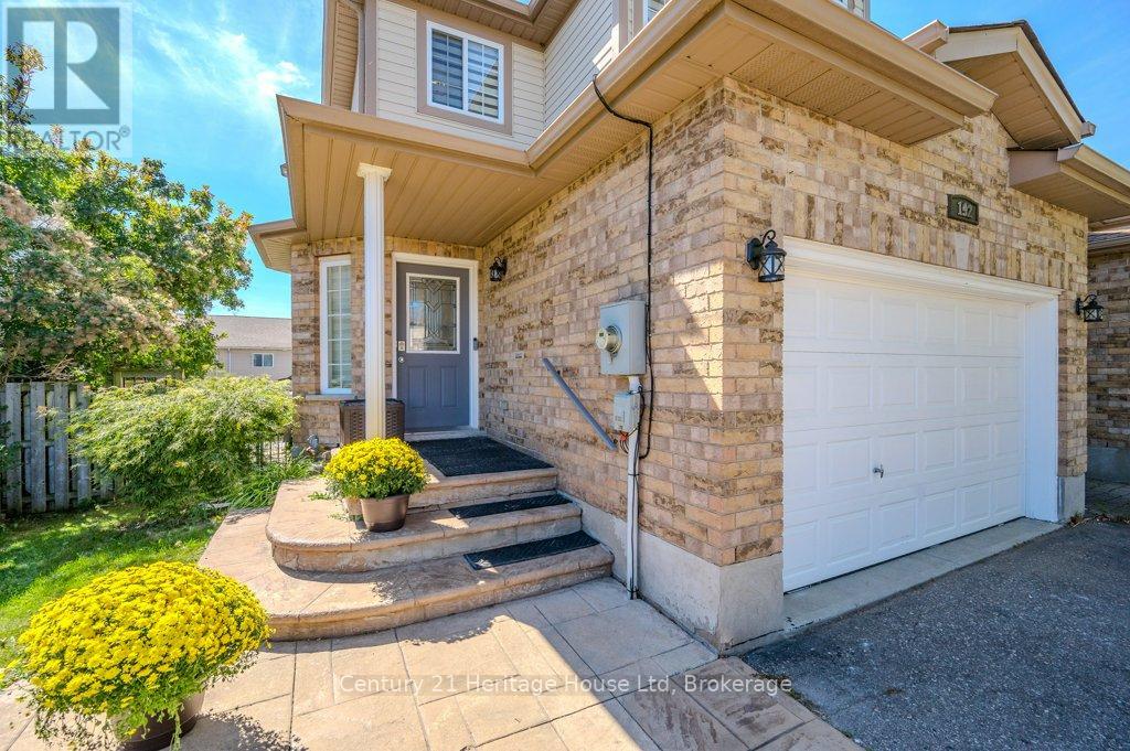 192 Severn Drive, Guelph, Ontario  N1E 0A1 - Photo 3 - X12903770