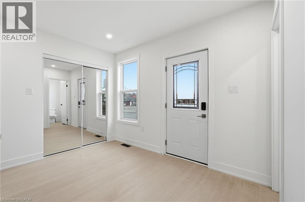 1278 Main Street E, Hamilton, Ontario  L8K 1A9 - Photo 4 - 40809405