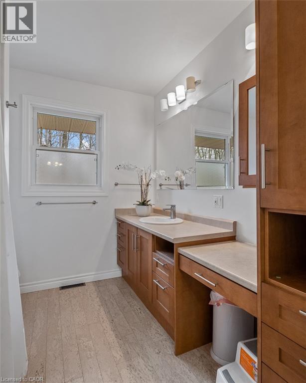 36 Maple Hill Drive, Kitchener, Ontario  N2M 2R8 - Photo 24 - 40813786