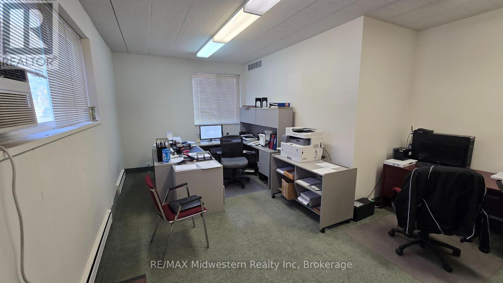 6 - 360 Wallace Avenue N, North Perth, Ontario  N4W 1L4 - Photo 3 - X12904712