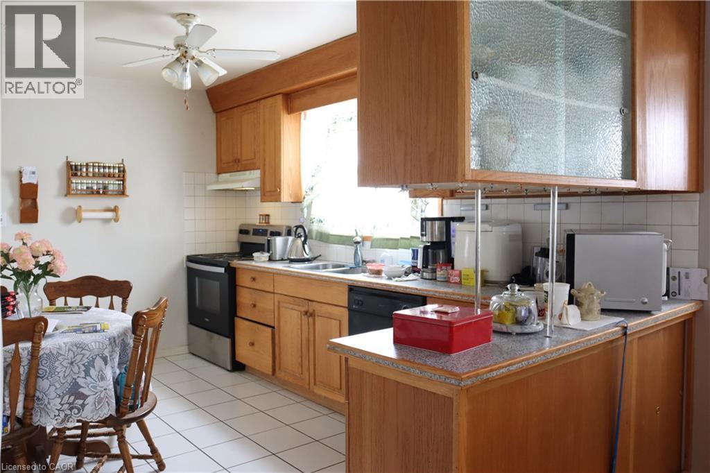 288 First Avenue, Welland, Ontario  L3C 1Y8 - Photo 4 - 40814021