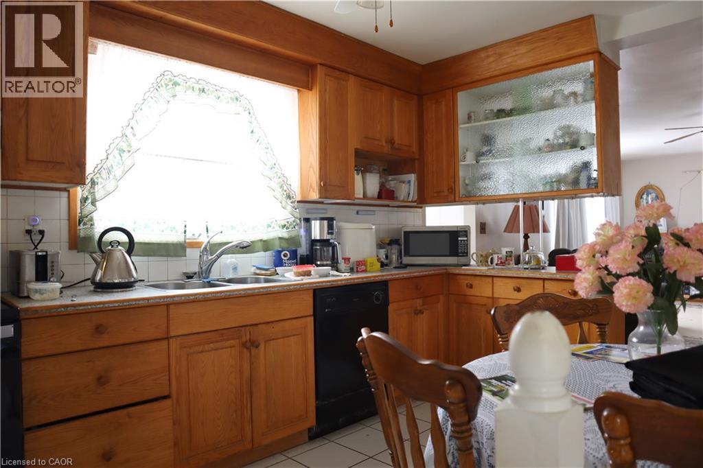 288 First Avenue, Welland, Ontario  L3C 1Y8 - Photo 5 - 40814021