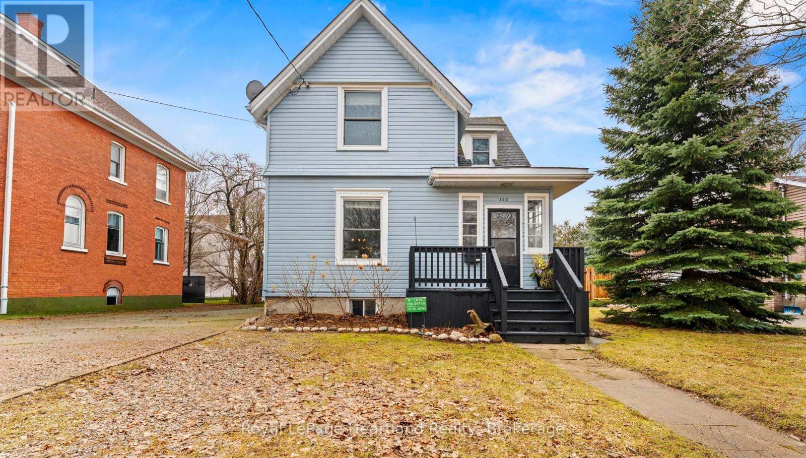 122 NELSON STREET E, Goderich, Ontario