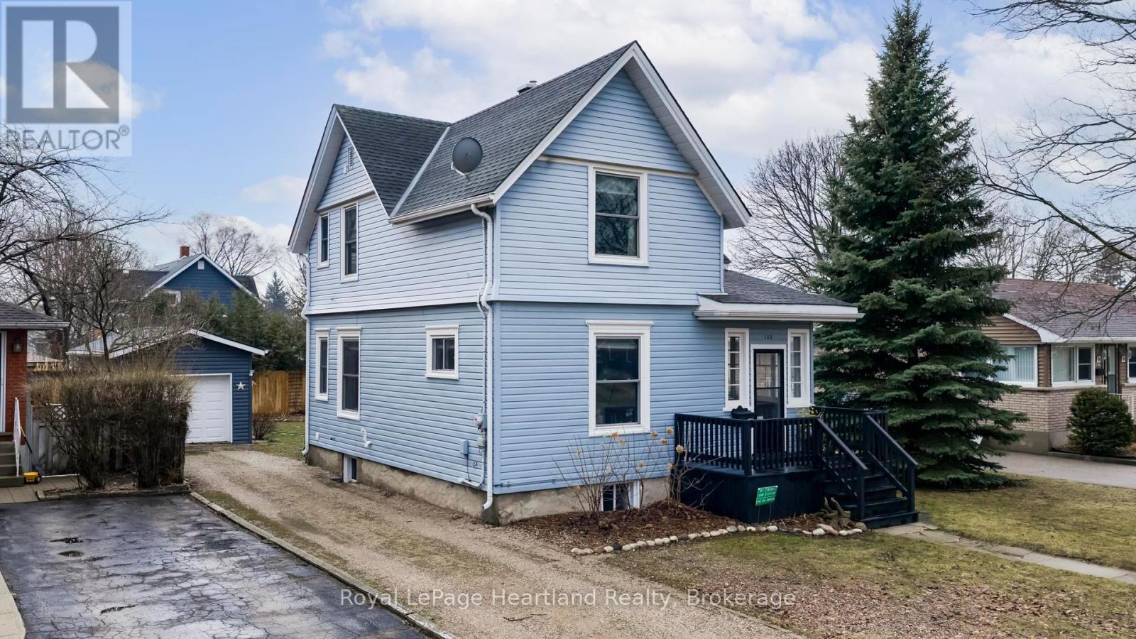 122 Nelson Street E, Goderich, Ontario  N7A 1R9 - Photo 2 - X12909870