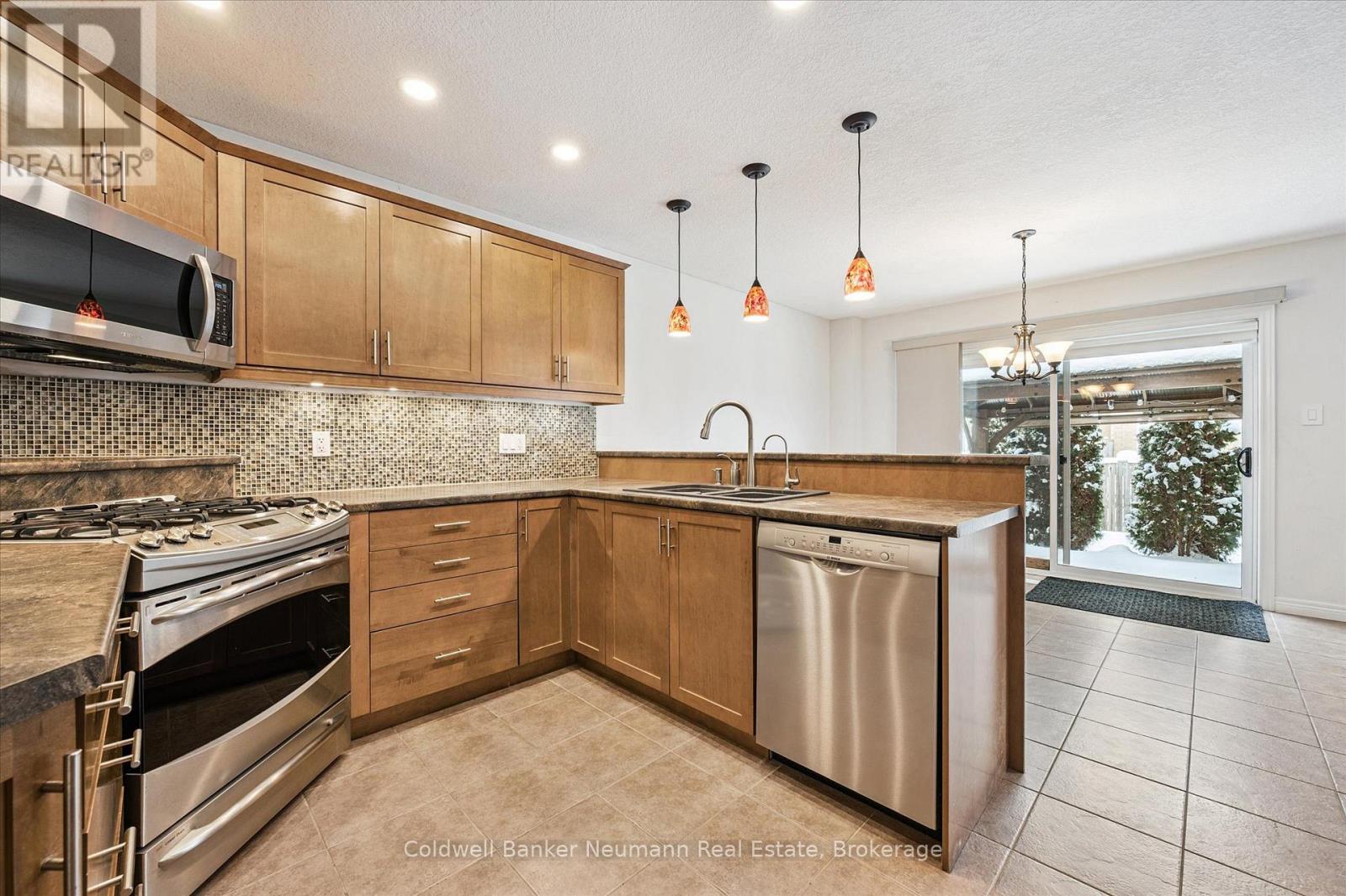 176 Colonial Drive, Guelph, Ontario  N1L 1T7 - Photo 14 - X12910238