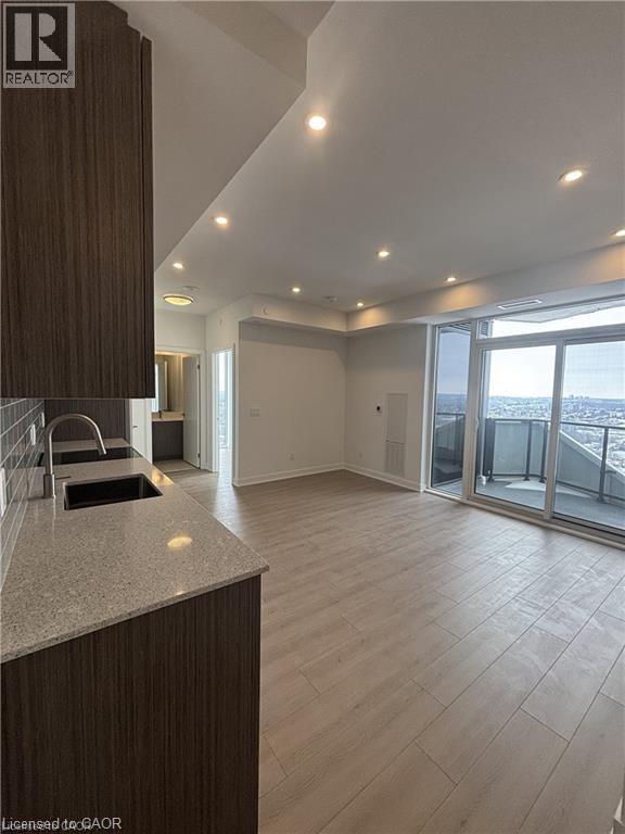 25 WELLINGTON Street S Unit# 3003, Kitchener, Ontario
