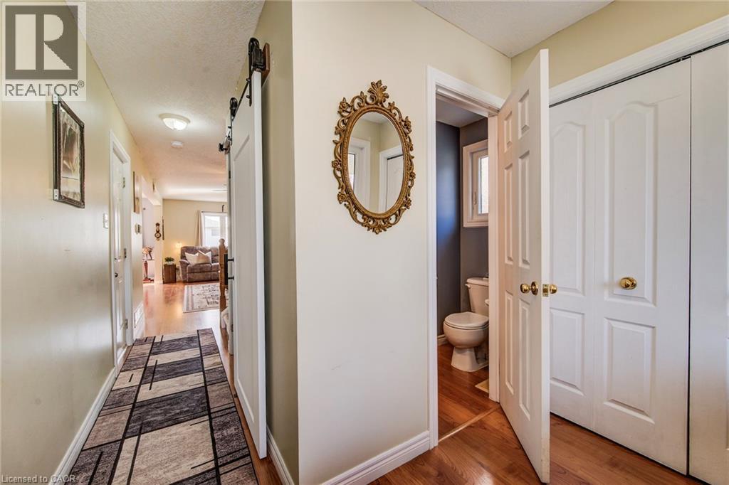 14 Schueller Street, Kitchener, Ontario  N2K 3W1 - Photo 4 - 40814120