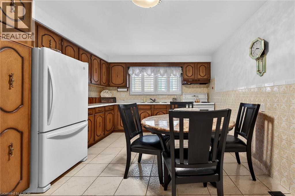 15 Fairington Crescent, Hamilton, Ontario  L8E 3N3 - Photo 11 - 40812902